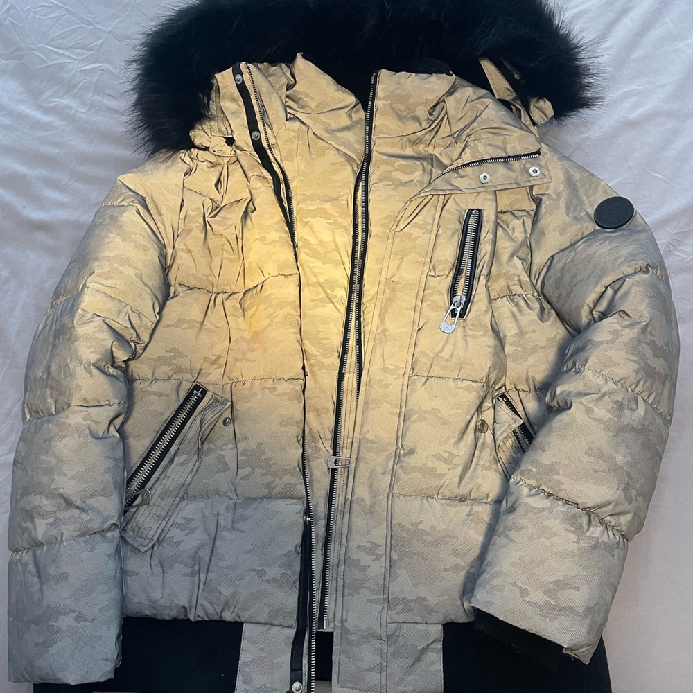 NOIZE Reflective Camo Puffer Jacket w/ Faux Fur Hood – Black/Grey